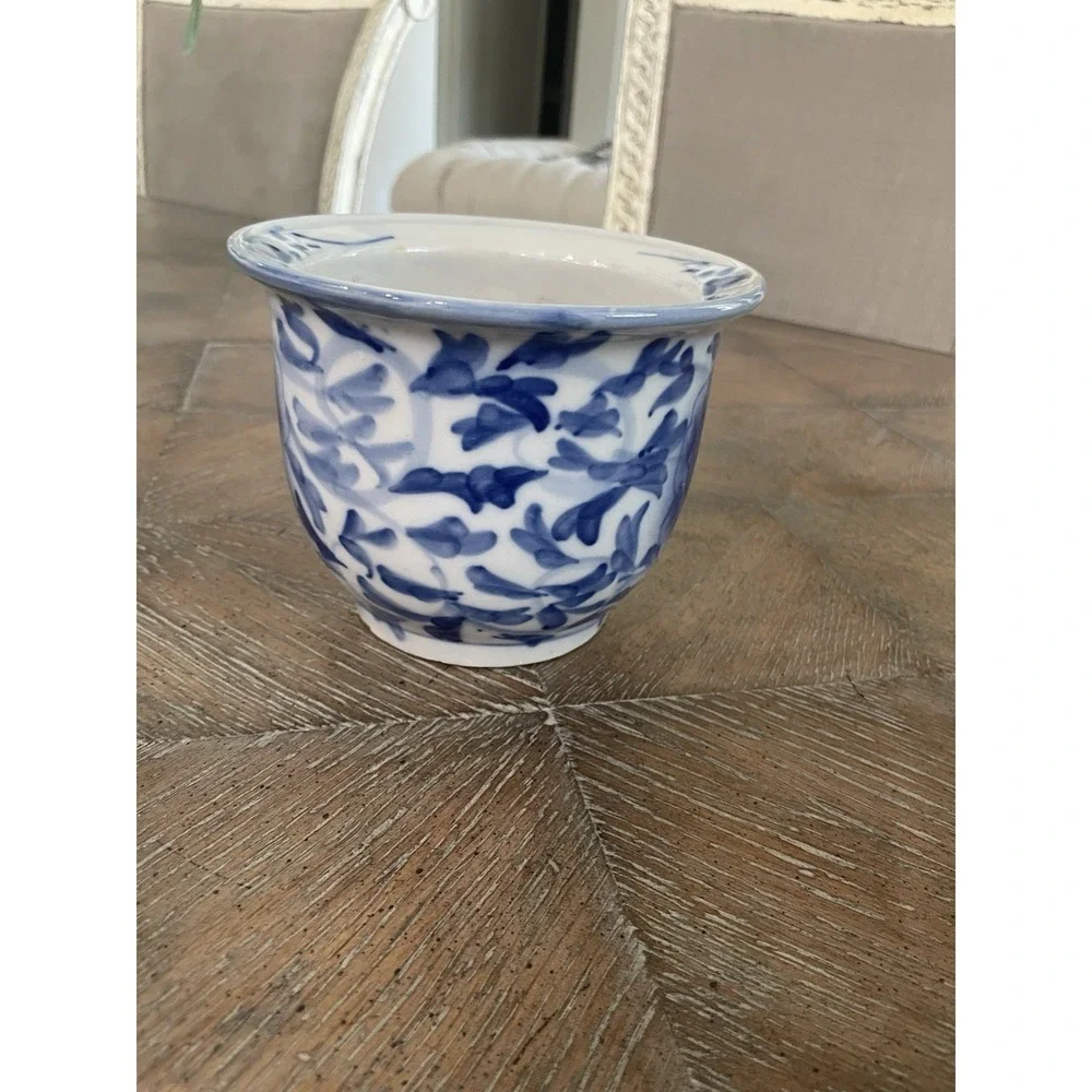 Vtg Chinoiserie Asian Blue & White Porcelain Flower Planter Pot 4.25 x 6.5